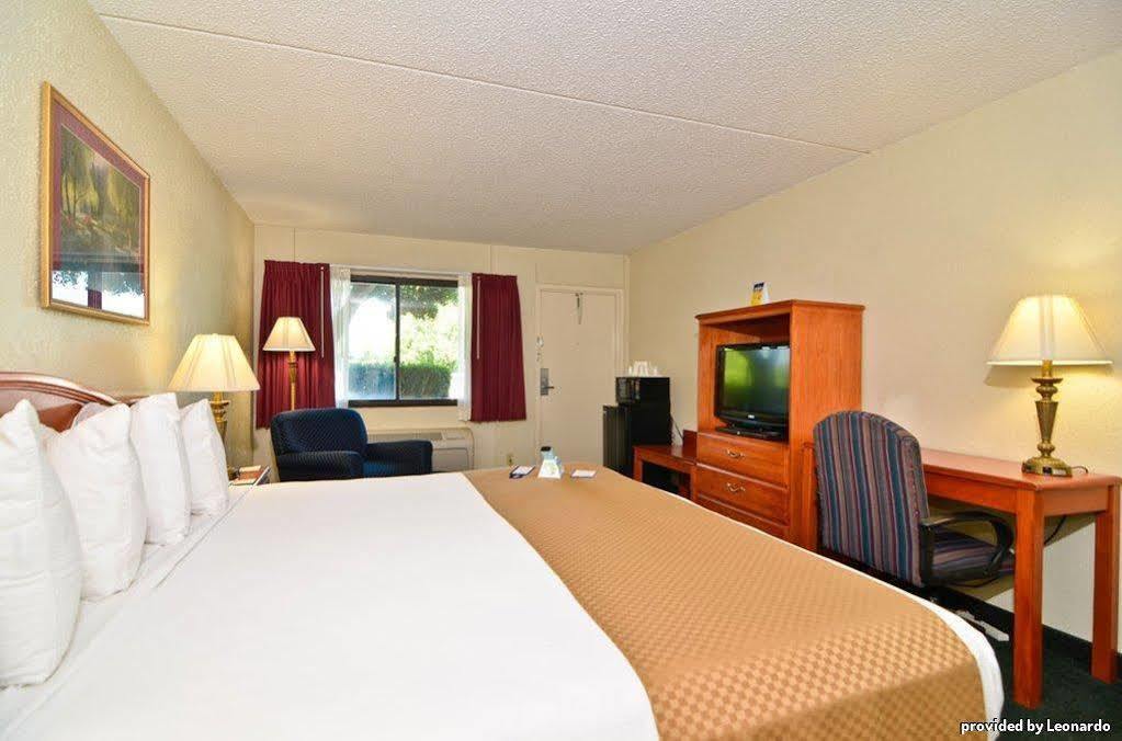 Best Western Crossroads Inn DeFuniak Springs Værelse billede